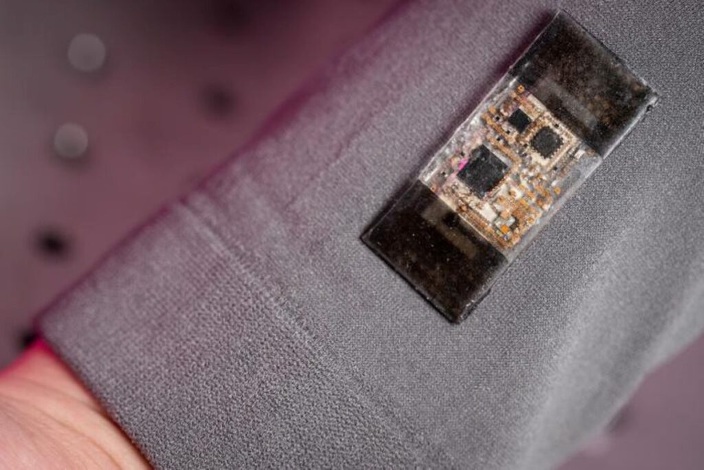 Next-Gen Wearable Lets You Control Machines with Simple Gestures